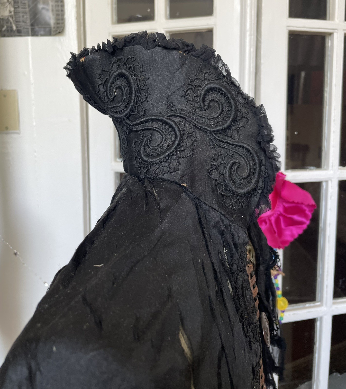 Antique Art Deco Parisian Capelet: 1920s : Small