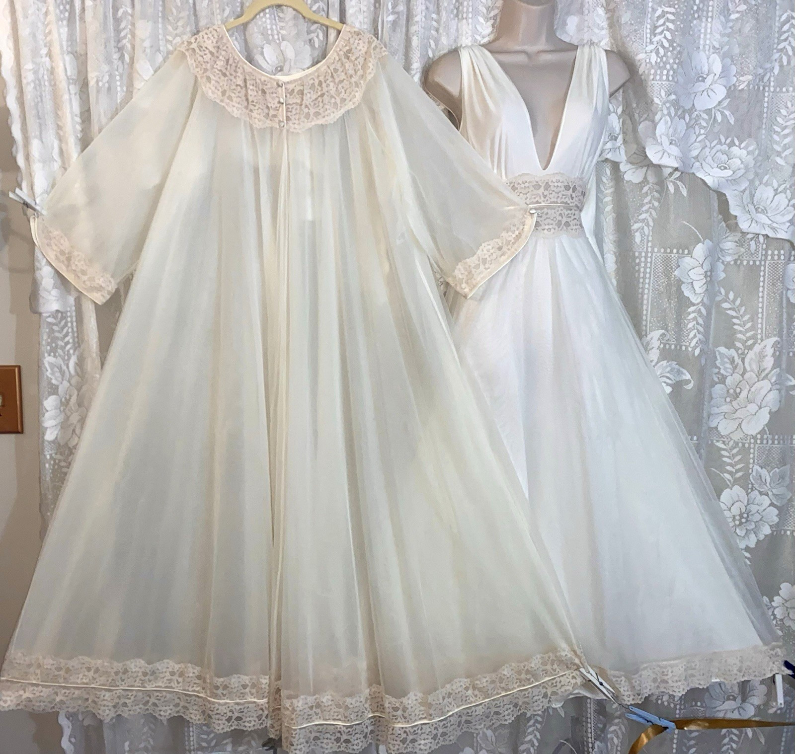 VTG M L INTIME Bridal Ivory Db Sheer Chiffon Peignoir Robe Nightgown Gown Set