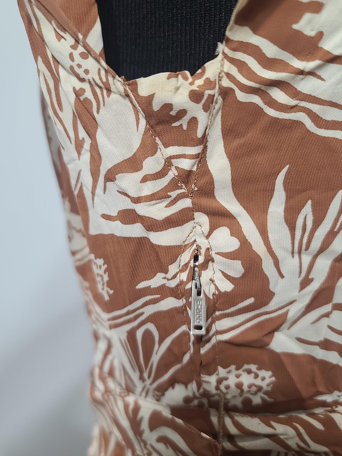 Vintage 1940s 1950s Harvest Novelty Print Dress Flower AS-IS WWII (B-36″ W-30″)