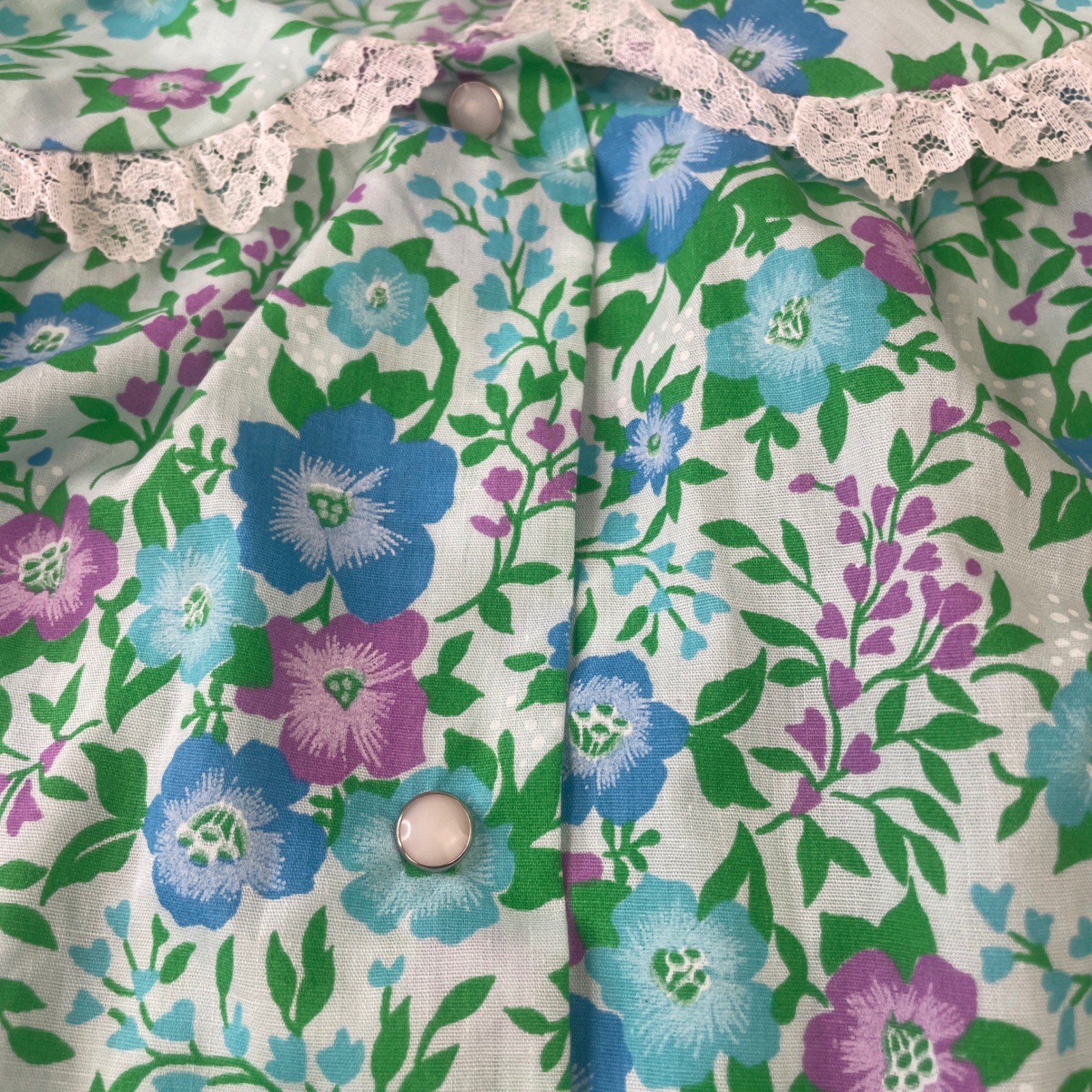 Leisure Time House Dress Women 10 Blue Floral Vintage Lace Trim Pearl Snap Robe