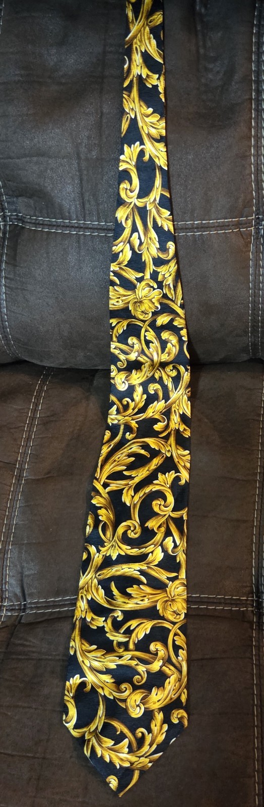 1990s Rare Vintage Black and Gold Tie!❤️