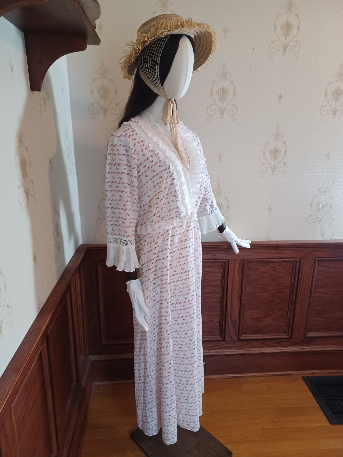 Vintage Handmade 1970s/1980s Cottagecore/Prairie/Edwardian-style Tea Dress