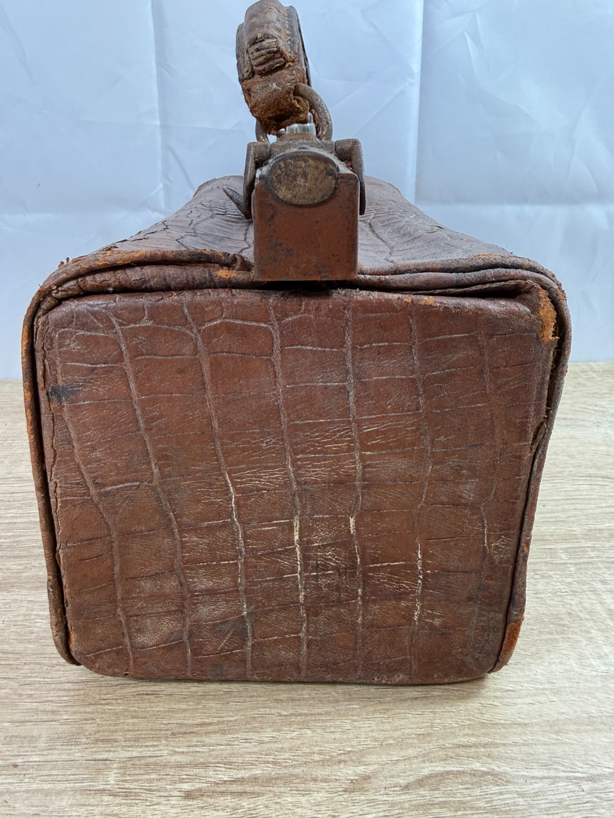 Antique Crocodile Skin Gladstone Bag Leather Doctors Travel Bag Victorian TLC