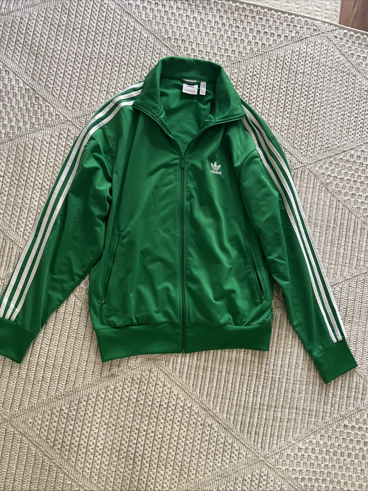 ADIDAS Originals Men’s Vintage Jacket size Large Excellent Condition.