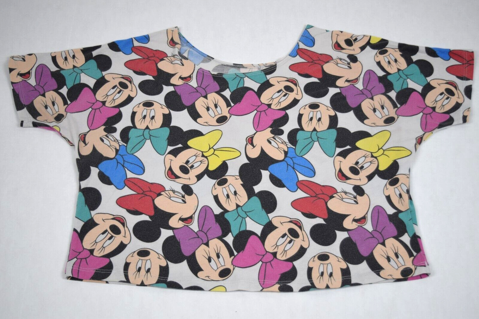 Minnie Mouse Cropped T-Shirt VTG 90s 00s Color All Over Minnie’s Head Print Sz M