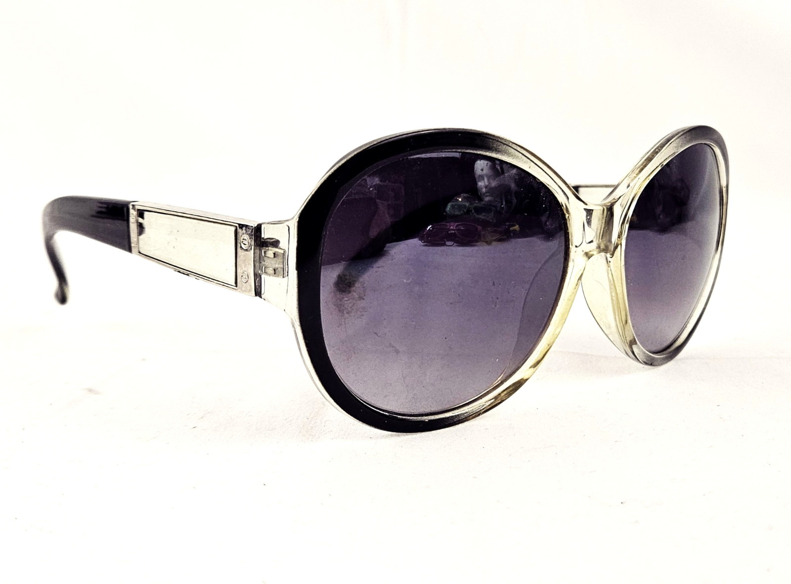 Vintage Adult Unisex Sunglasses Large Round Butterfly Black Frame Gradient Lens