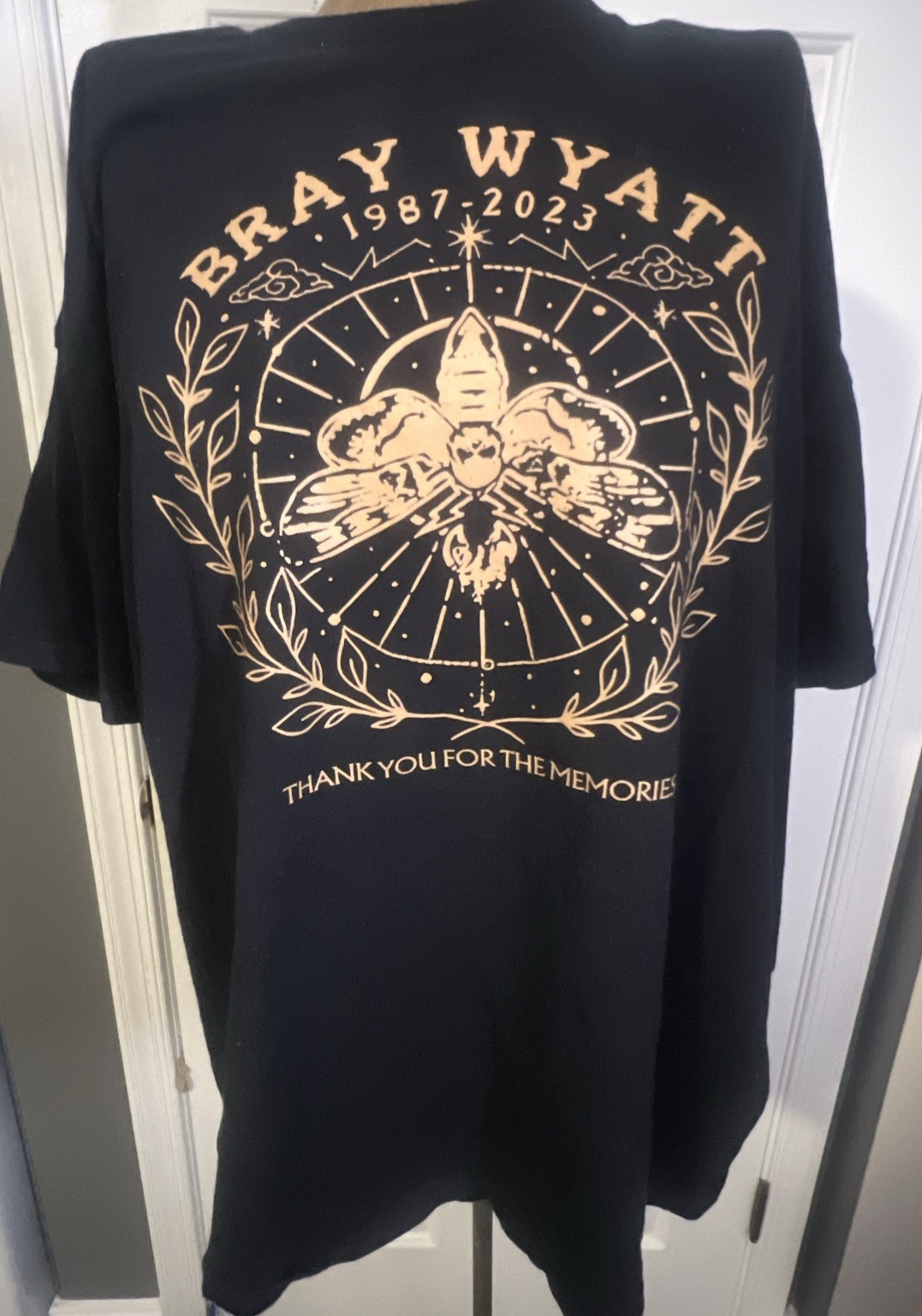 Bray Wyatt 1987-2023 Thank You For The Memories Moth Shirt Size 2XL Gildan