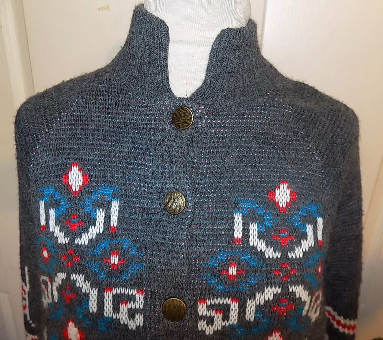 Vintage 70s Gray Southwest Indian Motif Cape Sturbridge by Roosevelt Acrylic