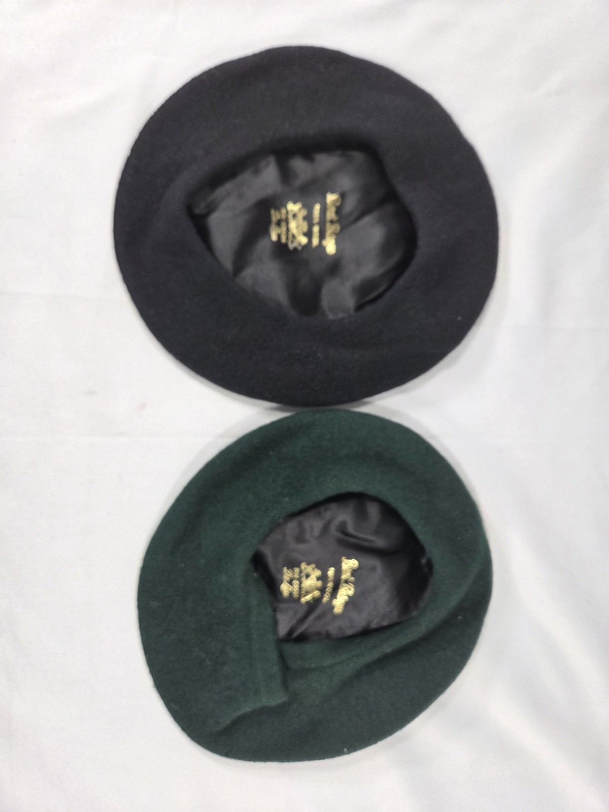 2 Vintage Beret Basque 100% Wool DeLuxe Black Green Hats Czech Republic RN58584