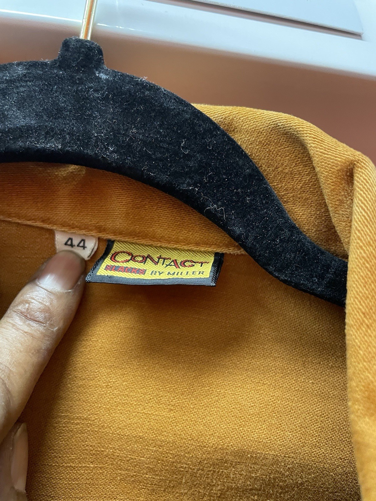 Contact By Miller Tan Vintage snap Button Jacket w/ Multiple Pockets RARE Sz 44