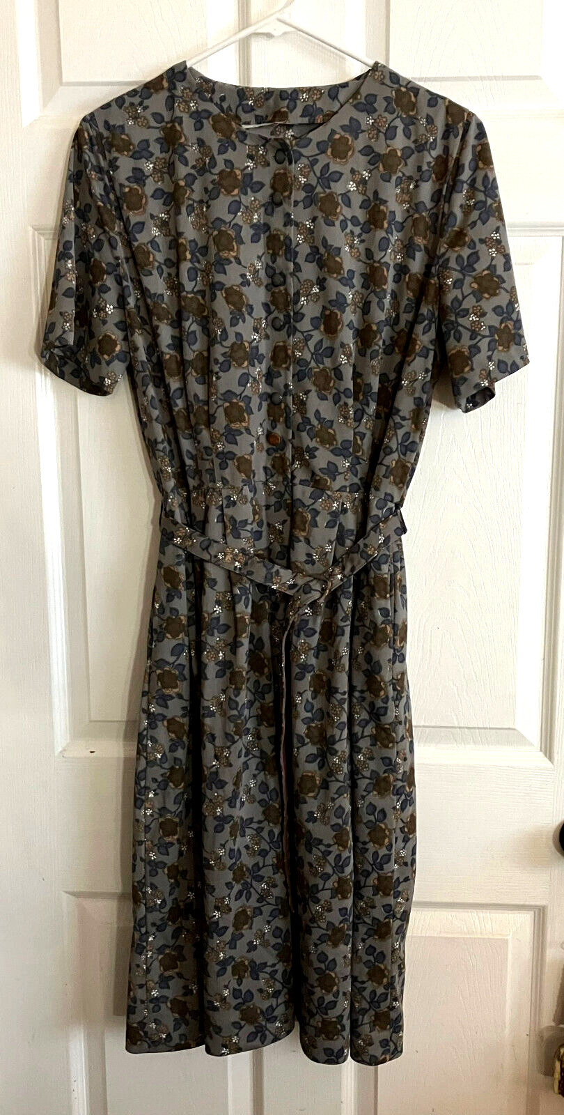 Vintage Sage Green Khaki DRESS w/ Belt, Ocher, Brown & White Flowers, Size M/L
