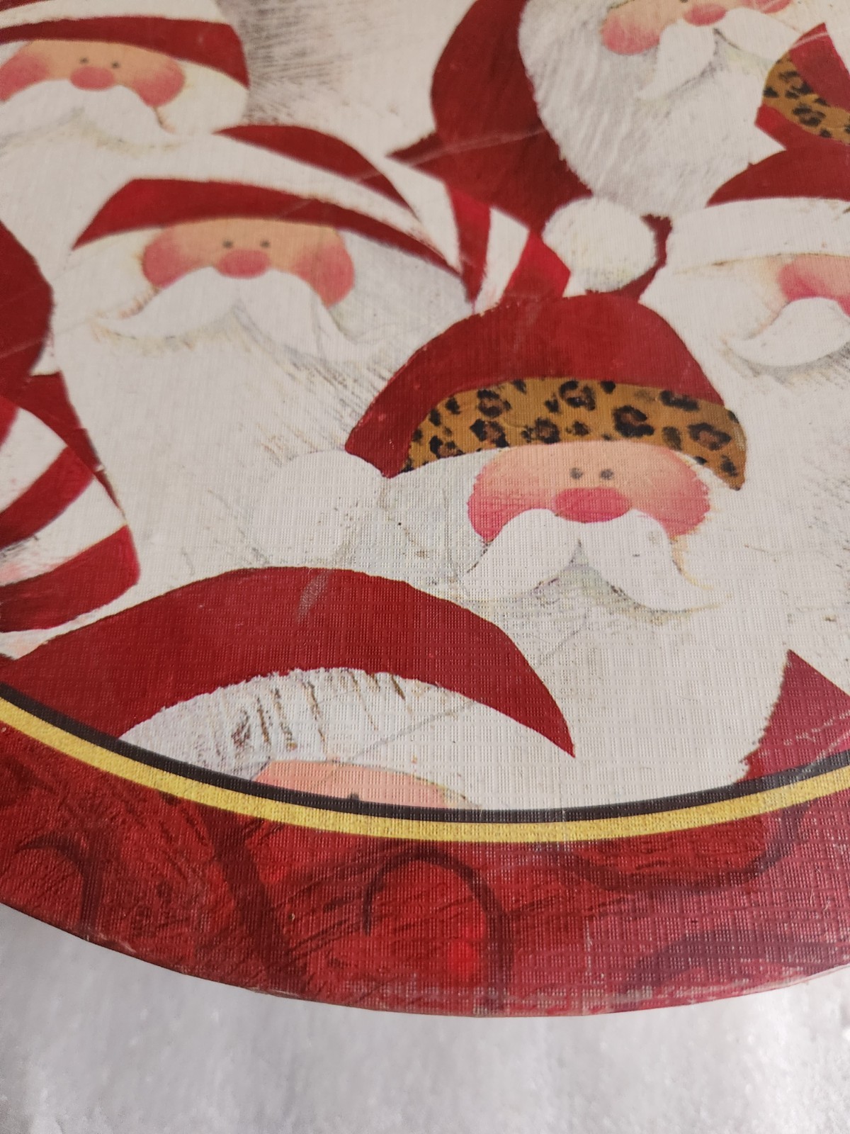 Round Christmas Hat Box Santa Pattern by “Hobby Lobby” 2012 Item# CNB-17 15″×6⅜”