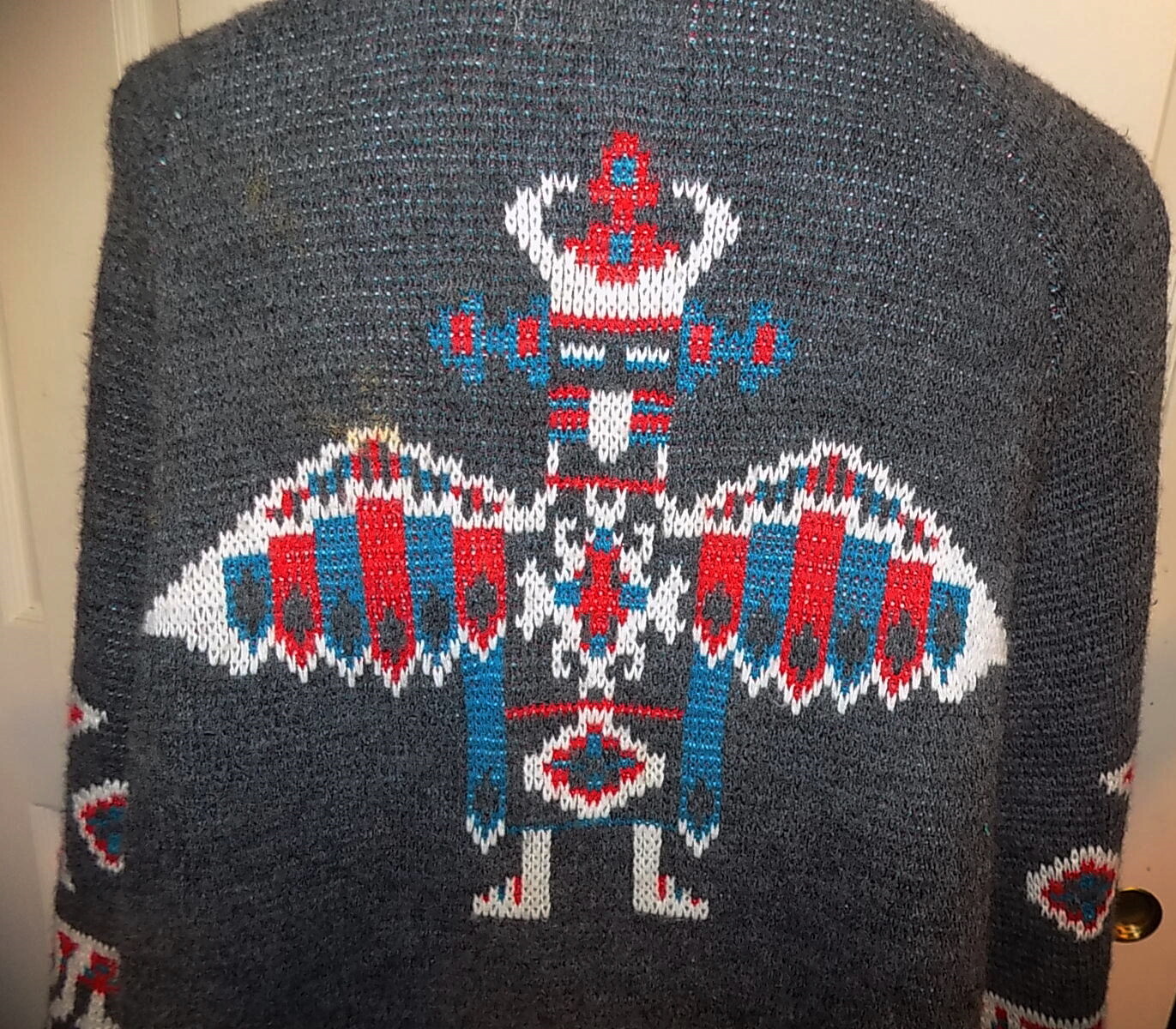 Vintage 70s Gray Southwest Indian Motif Cape Sturbridge by Roosevelt Acrylic