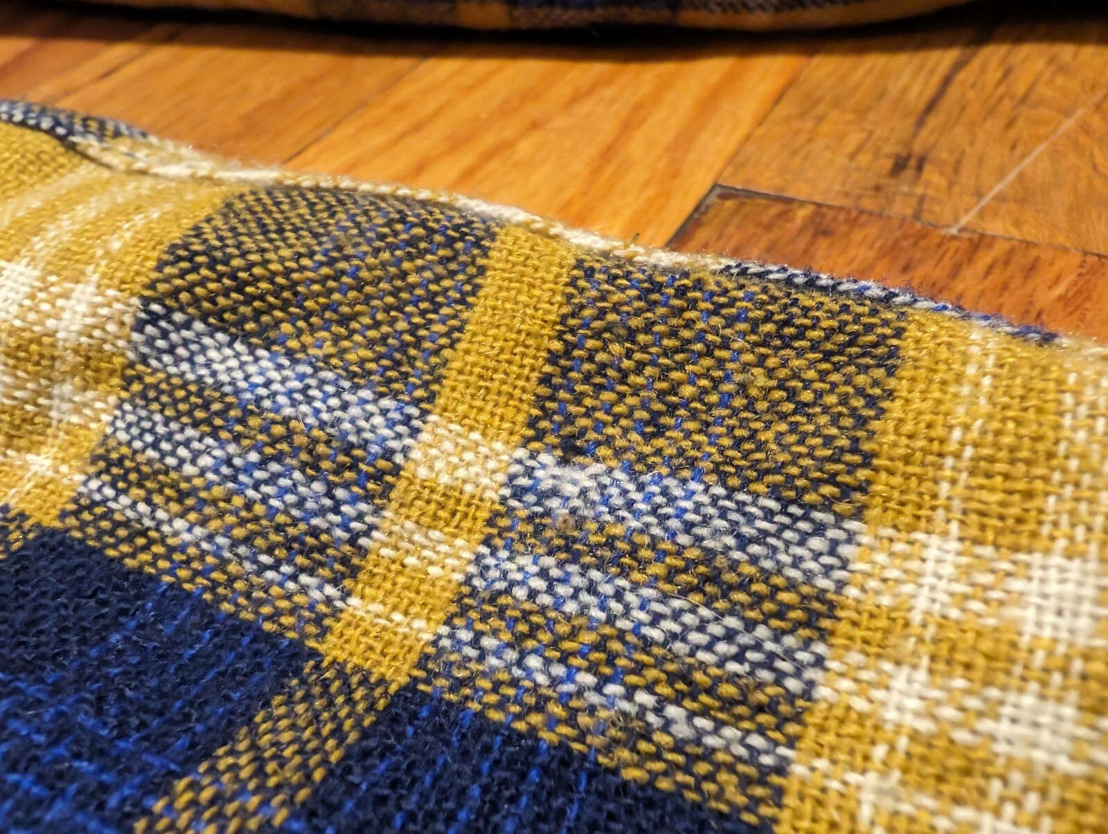 Vtg JCPenney MW Flannel Shirt – Men’s LARGE 16-16 1/2 – Korea Plaid Blue Yellow
