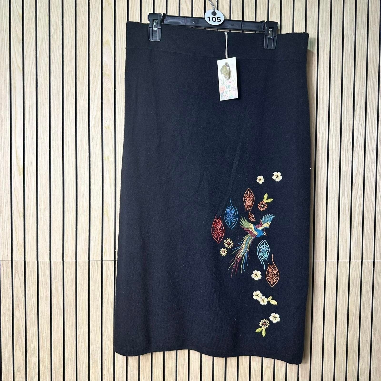 105 Johnny Was Embroidered Skirt Floral Bird *FLAW* (Large, Black, NWT)