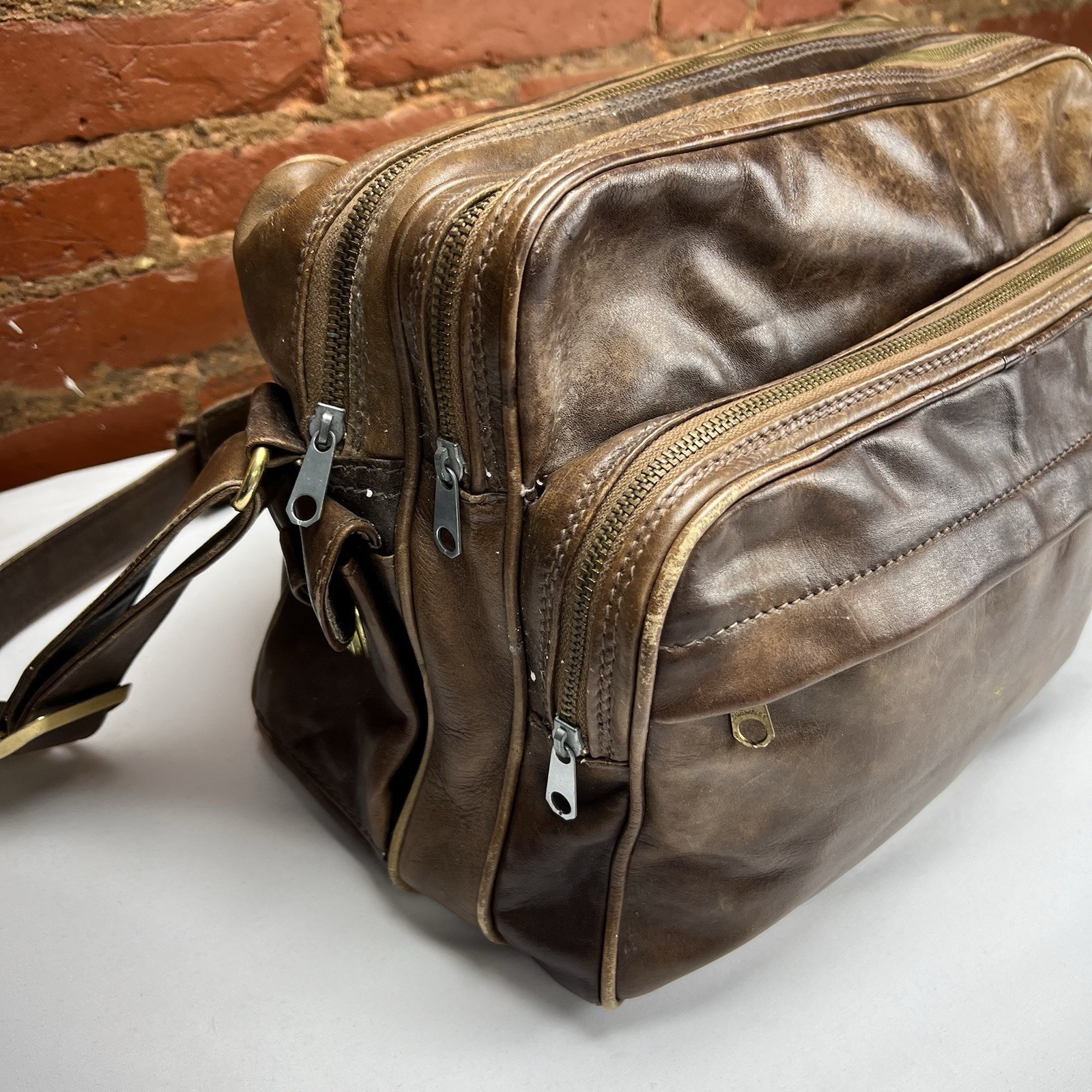 Vintage Distressed Leather Shoulder Messenger Bag Brown Brass Buckles Unbranded