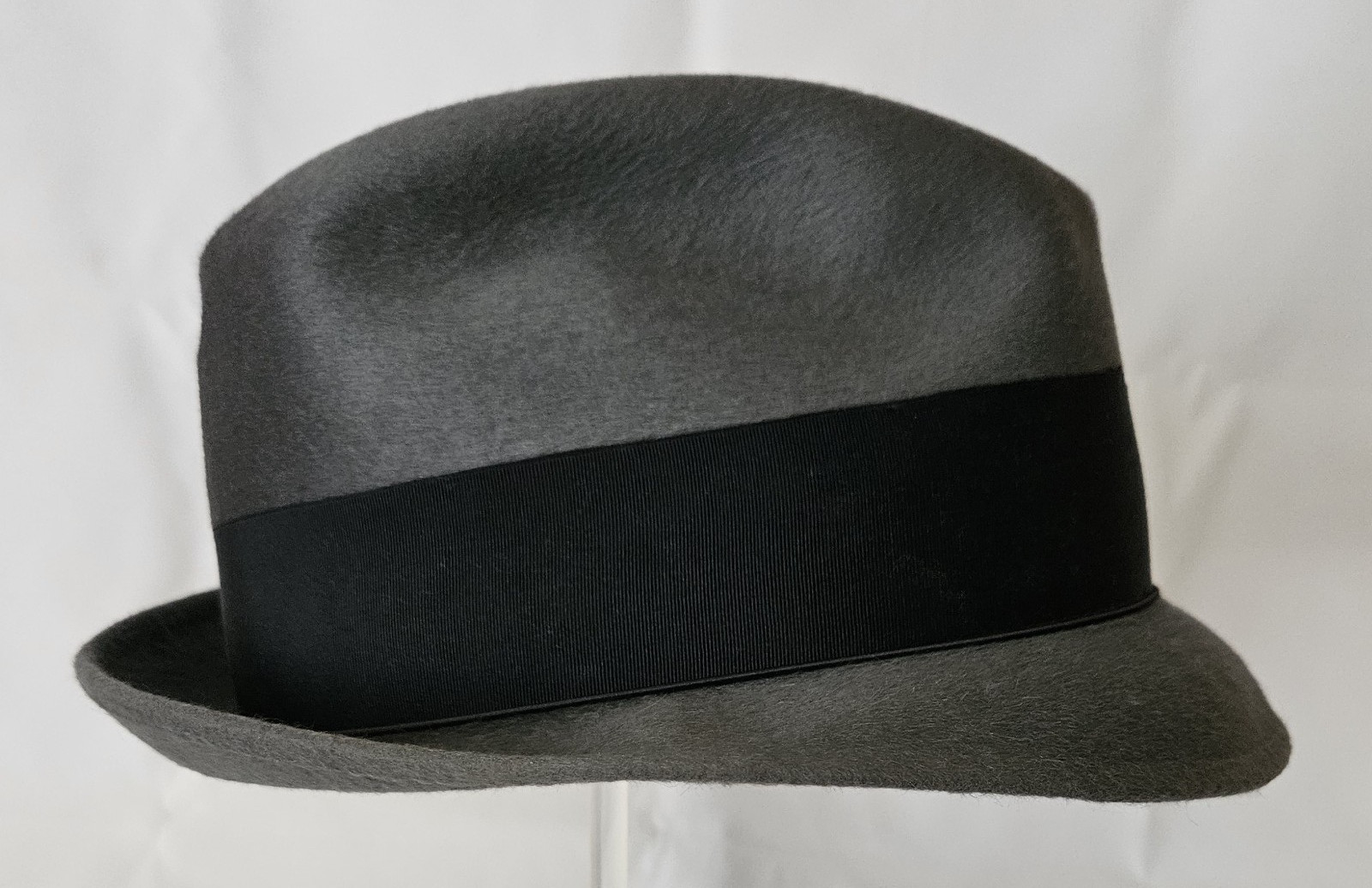 Vintage Borsalino Diamante II Gray Fur-Felt Fedora Size 7 1/8 With Trolly Cord