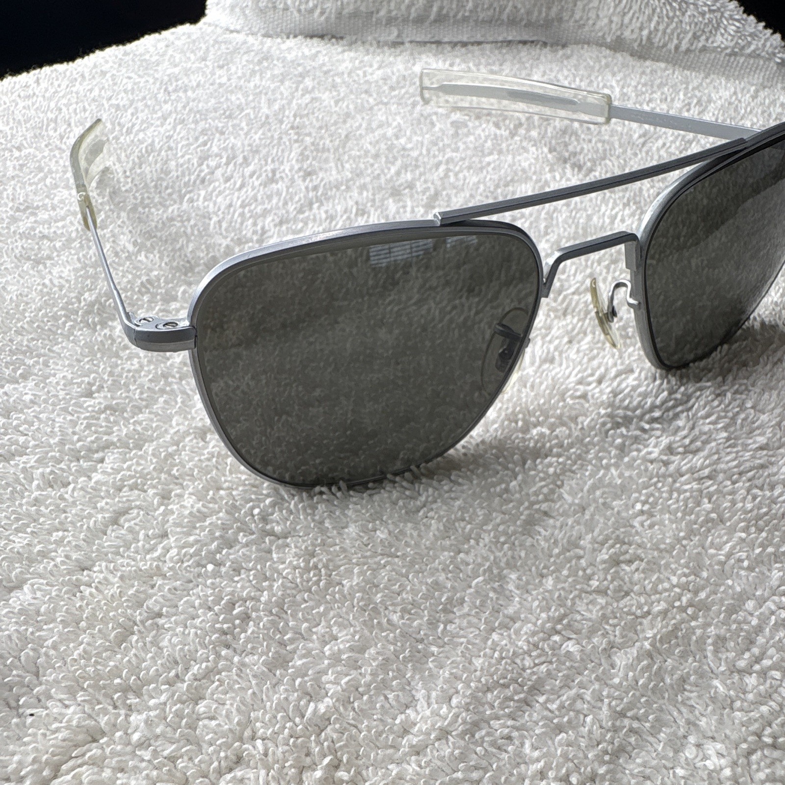 American Optical HGU-47P Vietnam 1970 US Navy Aviator Sunglasses. New w/ case!