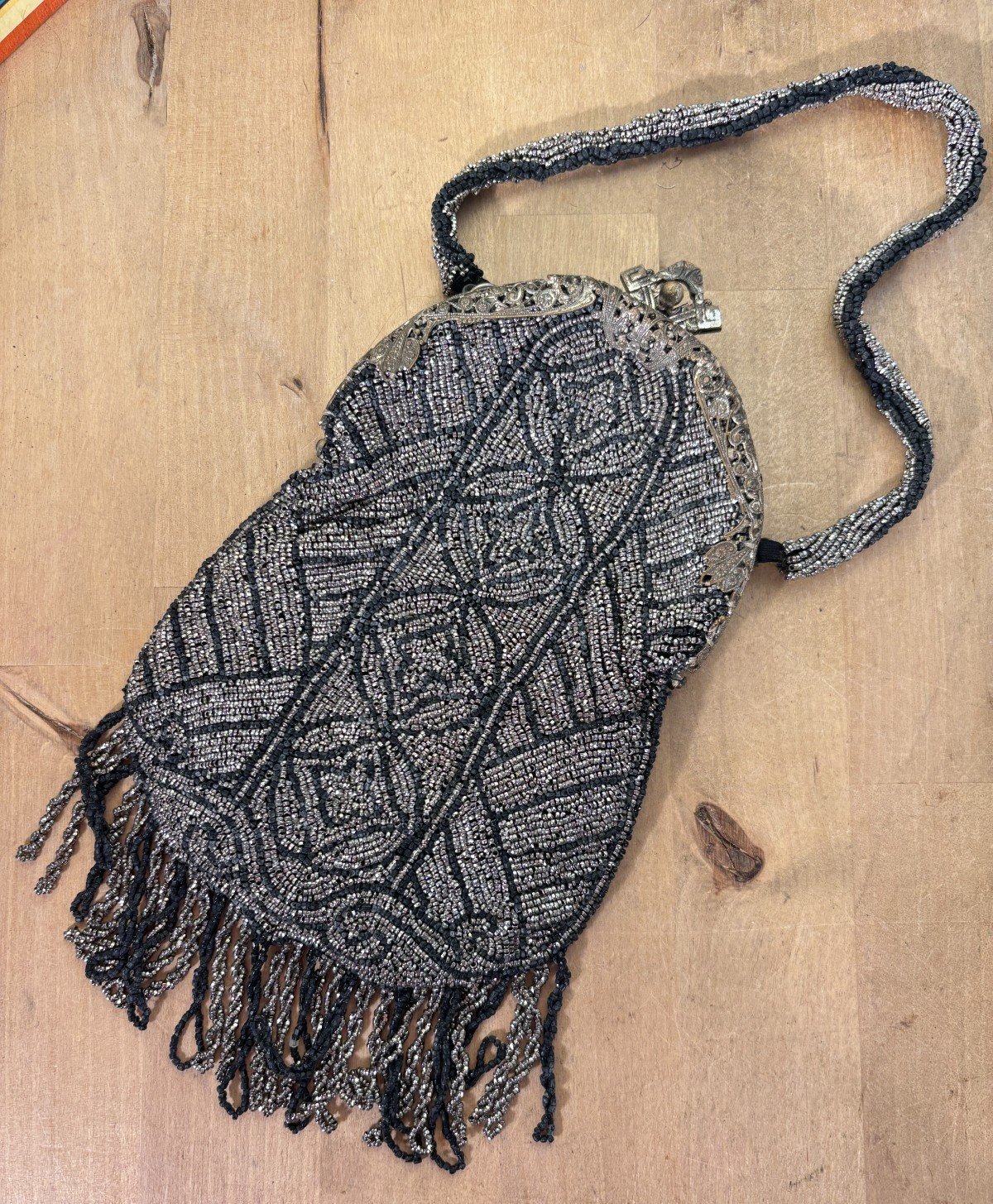 Vintage 1920s Art Deco Nouveau Flapper Purse Glass Beading Fringe Ornate Clasp