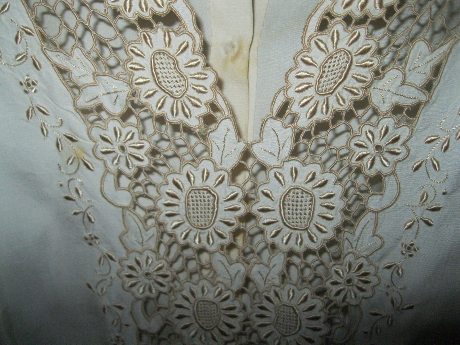 VINTAGE, CHINA SILK BLOUSE W/ ORNATE OPEN WORK/EMB., SZ. XS.,S/S, CREAM COLORED
