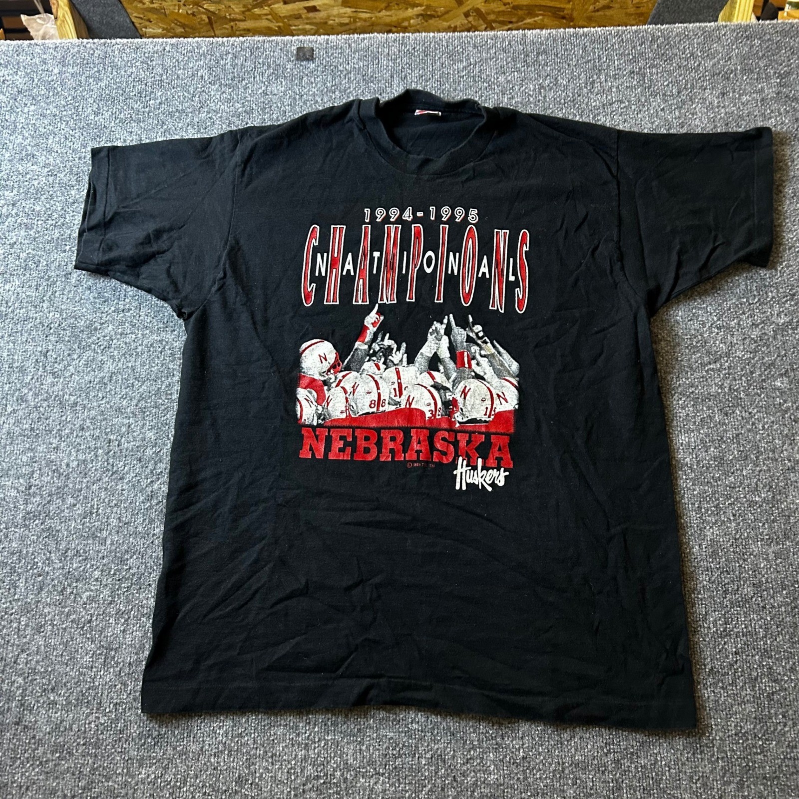 Fruit of the Loom T-Shirt Mens Size XL Black 90s Nebraska Huskers Champions USA