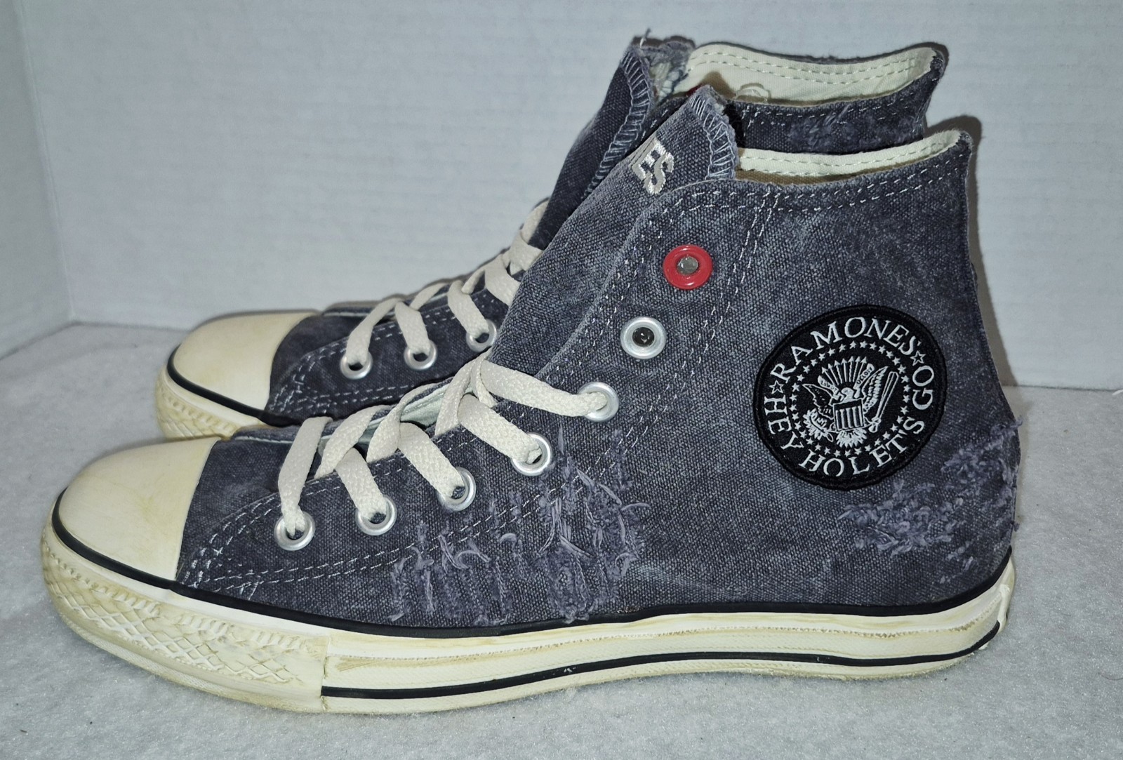 2007 CONVERSE RAMONES PROJECT RED High Tops Mens Size 6 Women’s 8 RARE!