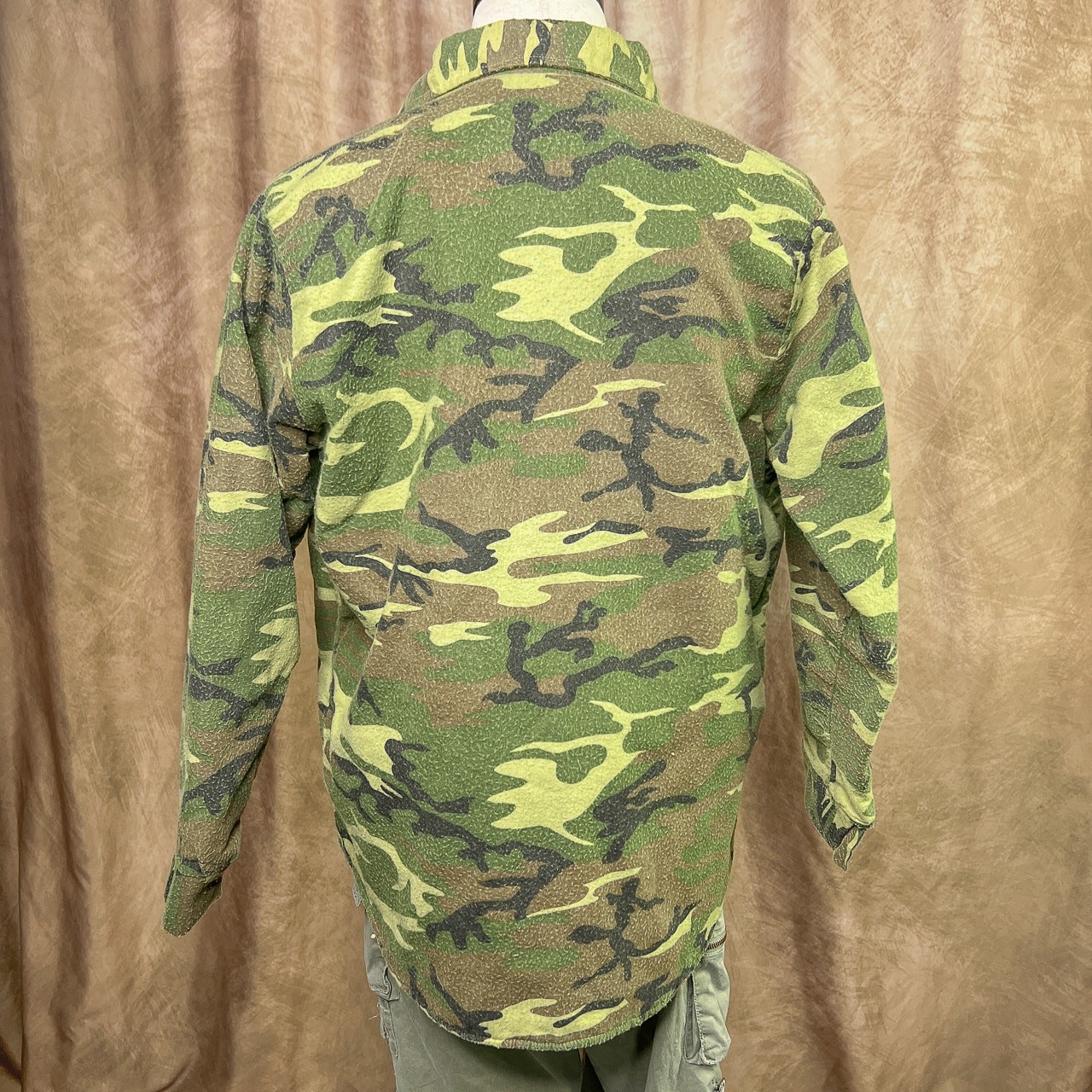 Vintage 70s Camo Jacket Long Sleeve Button Up Camouflage Hunting Outdoor Green
