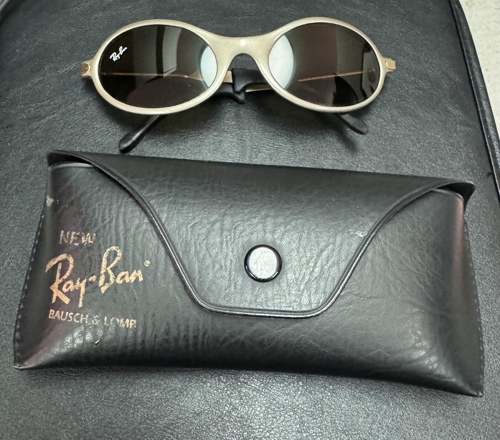 Ray-Ban W2390 Oval Gold Metal Frame Brown Lens Sunglasses w/ Case 125mm