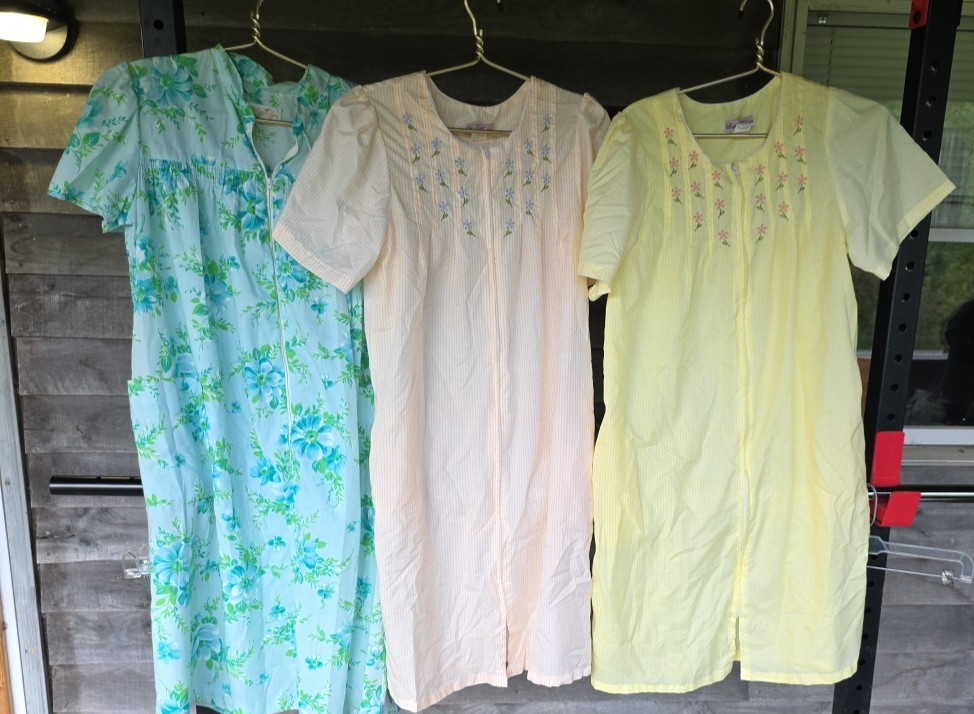 Lot Of 3 Vintage House Dresses – Size M Zip Up Day House Coat 80s 90s
