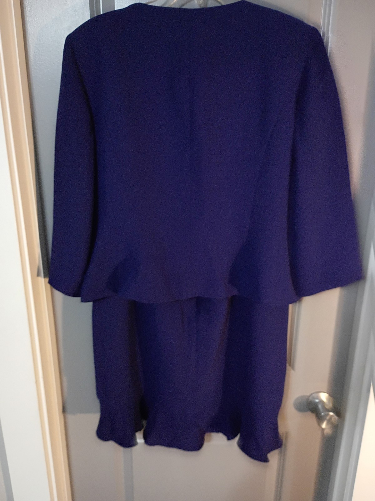 EVAN – PICONE Purple Lined Skirt Suit Long Sleeve Button Front Size 16 Front…